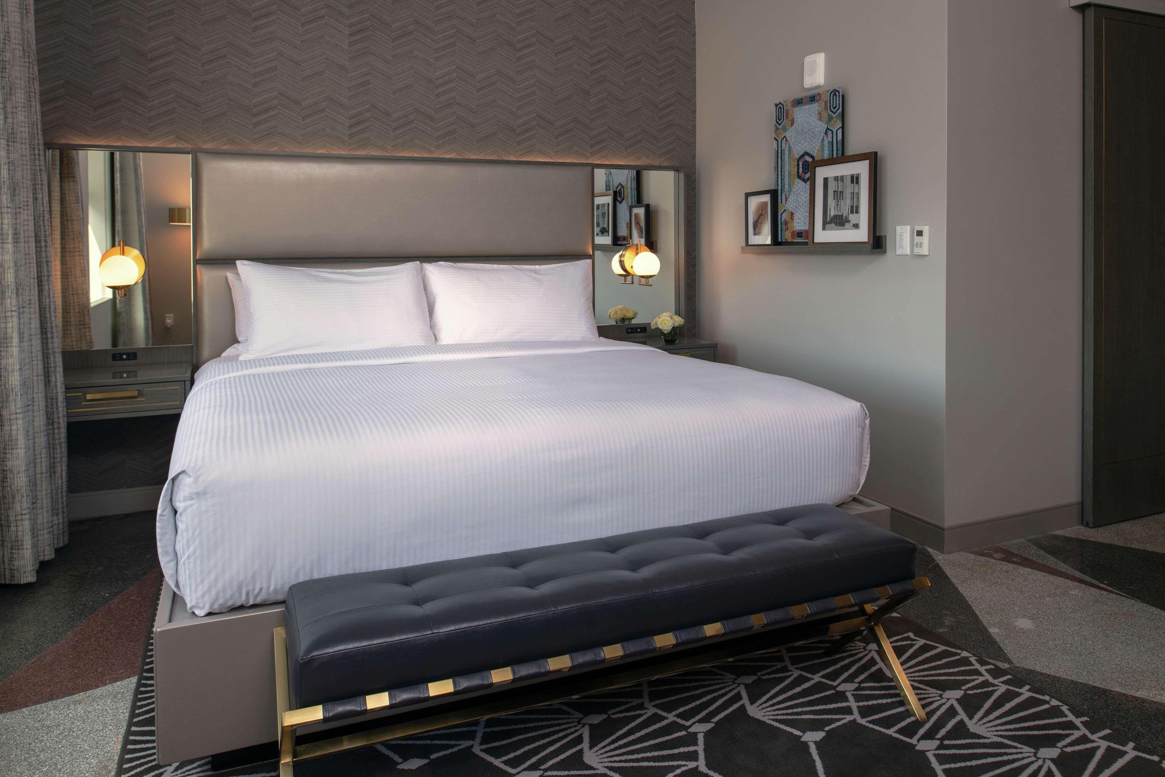 Tulsa Club Hotel Curio Collection By Hilton Exteriör bild