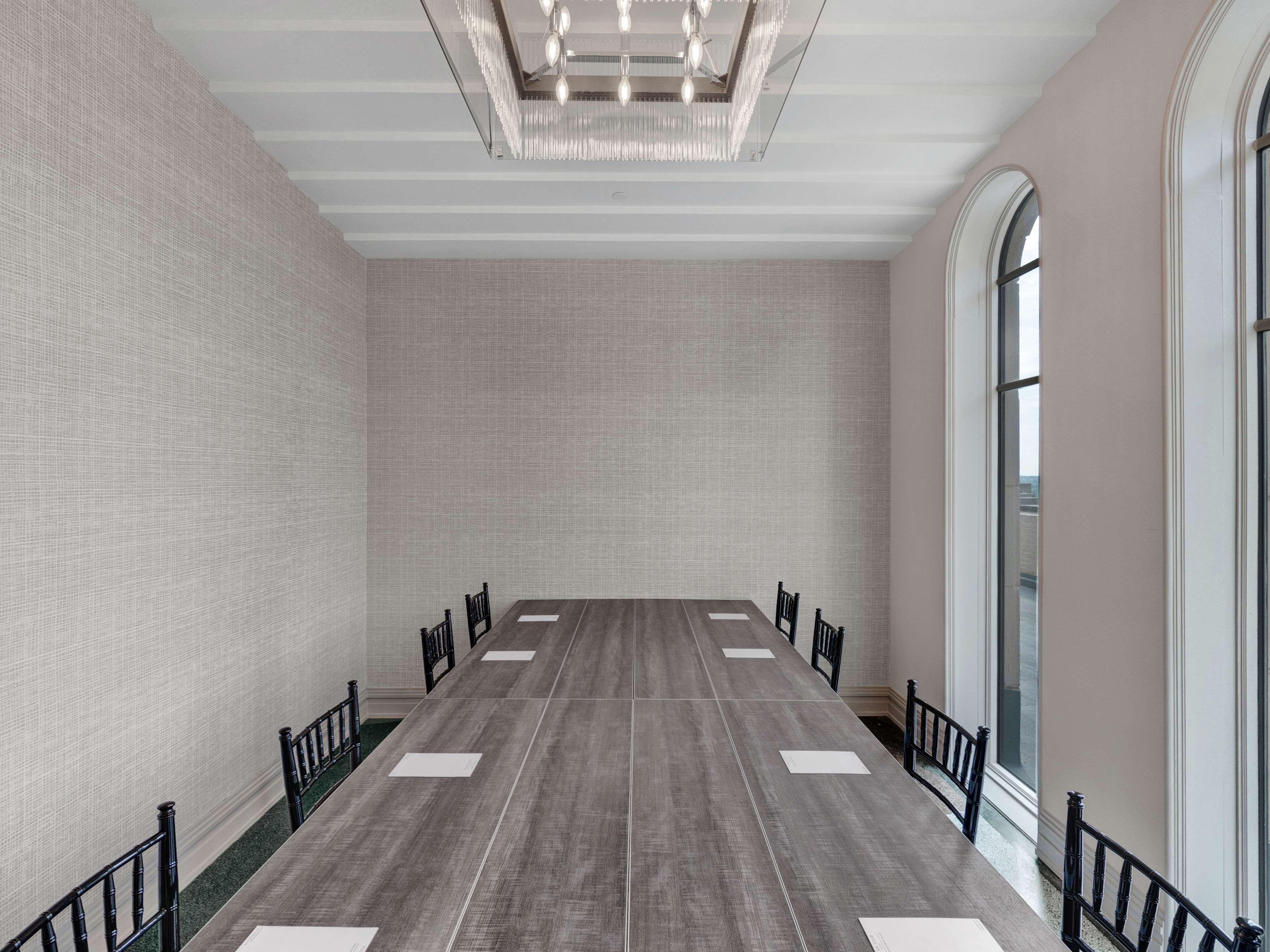 Tulsa Club Hotel Curio Collection By Hilton Exteriör bild