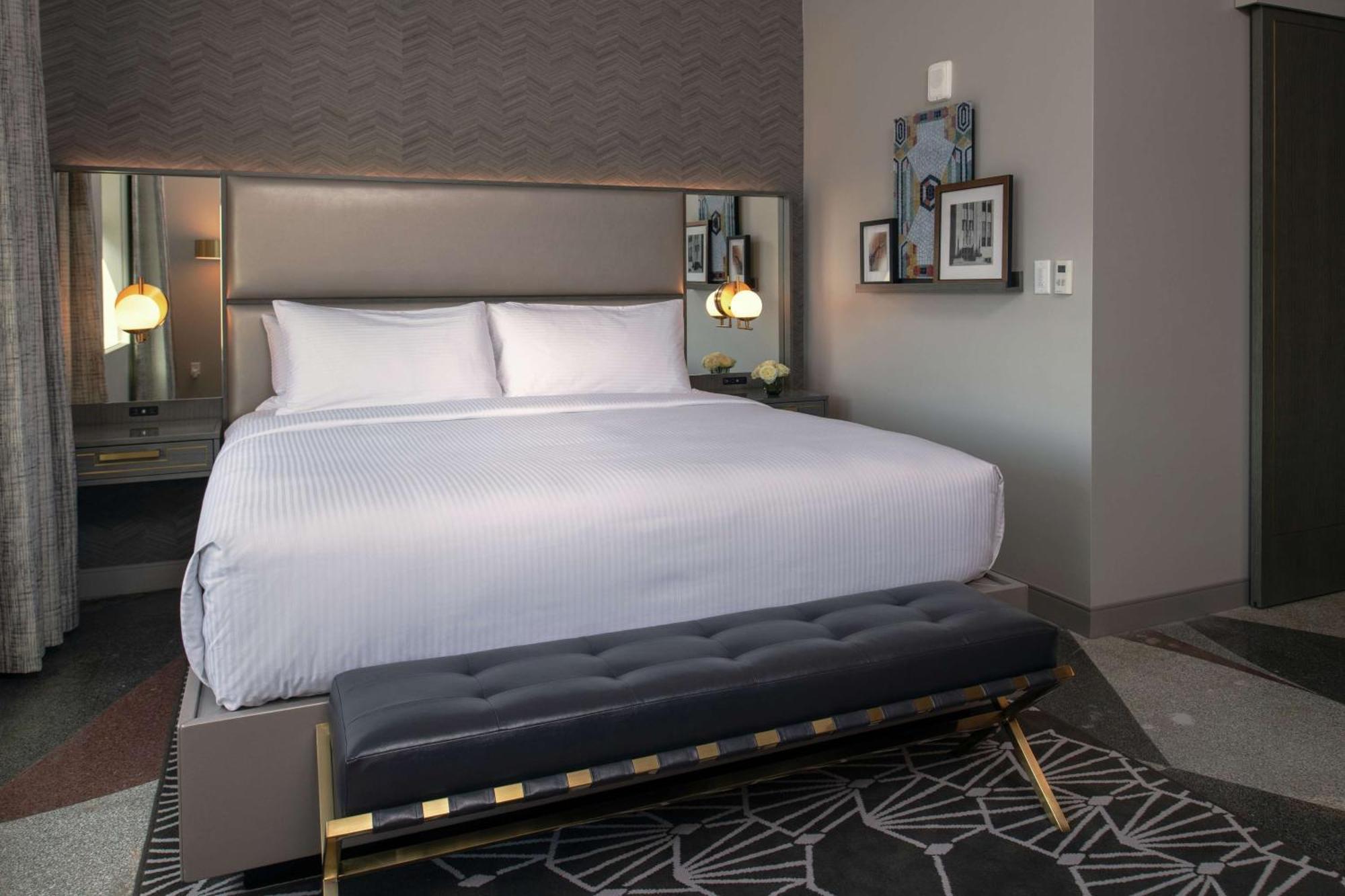 Tulsa Club Hotel Curio Collection By Hilton Exteriör bild
